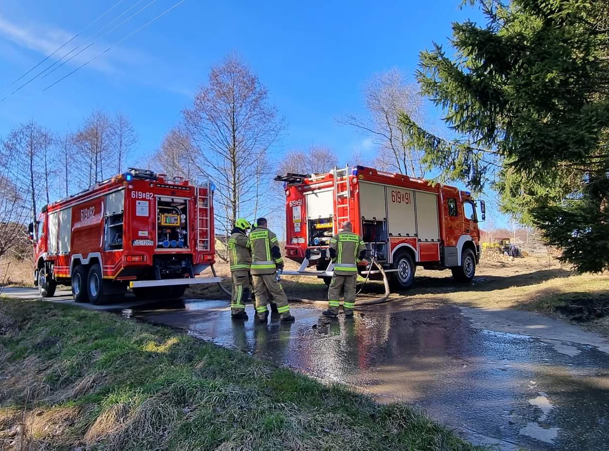 Pożar trawy w Rząśniku - OSP Swieriawa